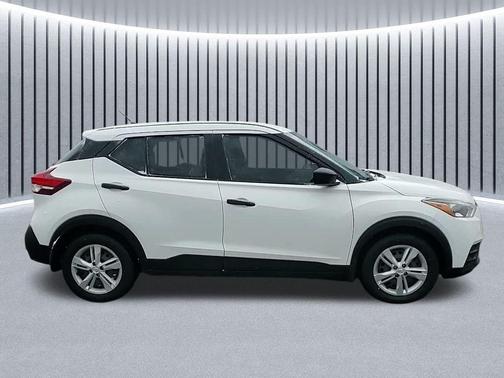 2020 Nissan Kicks S