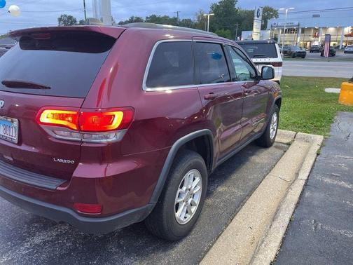 2020 Jeep Grand Cherokee Laredo