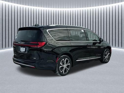 2026 Chrysler Pacifica L