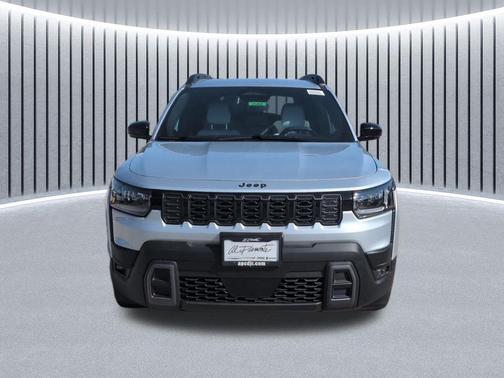 Silver Zynith Clearcoat 2026 Jeep Cherokee Limited