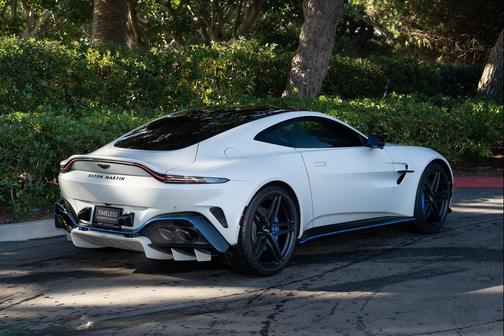 2025 Aston Martin Vantage 