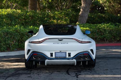 2025 Aston Martin Vantage 