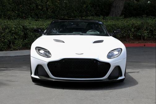 Q Platinum White 2023 Aston Martin DBS