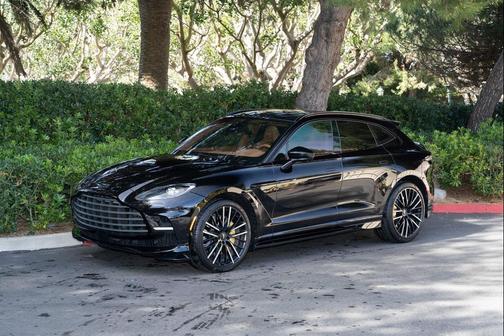 2023 Aston Martin DBX 707