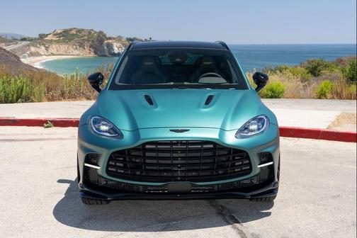 2025 Aston Martin DBX 707