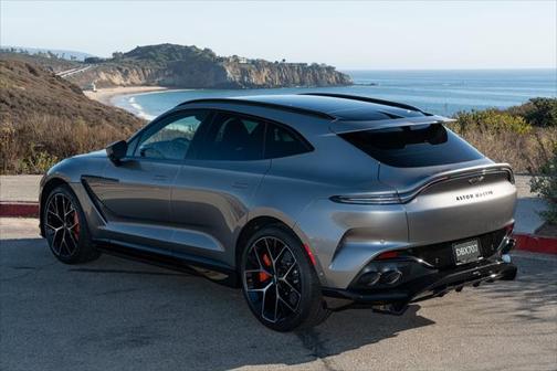 2025 Aston Martin DBX 707