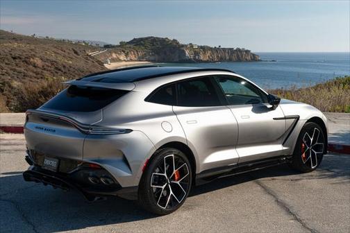 2025 Aston Martin DBX 707