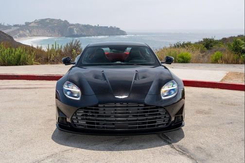 Onyx Black 2025 Aston Martin Vanquish V12