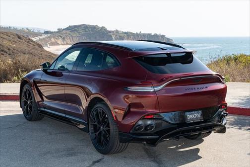 2025 Aston Martin DBX 707