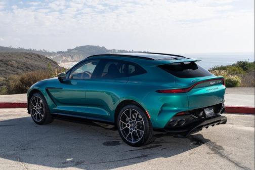 2025 Aston Martin DBX 707