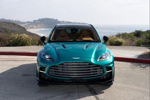 2025 Aston Martin DBX 707