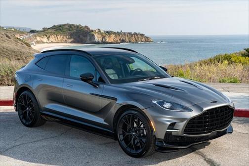 2025 Aston Martin DBX 707