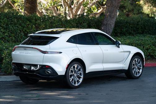 2021 Aston Martin DBX Base