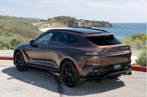 2025 Aston Martin DBX 707