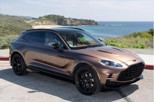 2025 Aston Martin DBX 707
