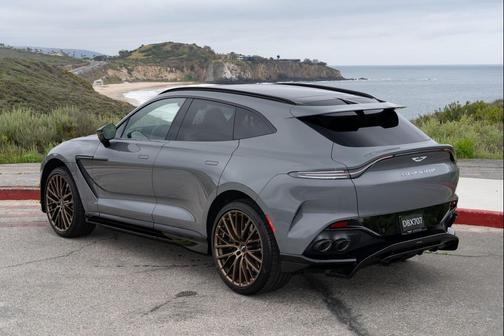2025 Aston Martin DBX 707
