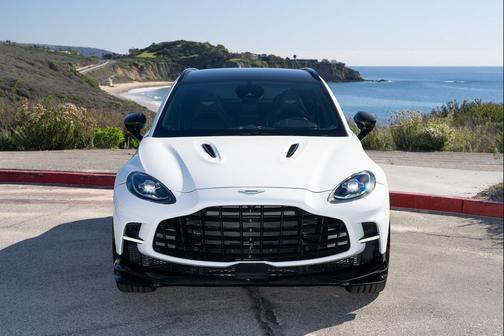 2025 Aston Martin DBX 707
