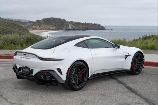 2025 Aston Martin Vantage