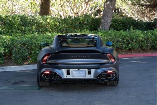 2025 Aston Martin Vanquish V12