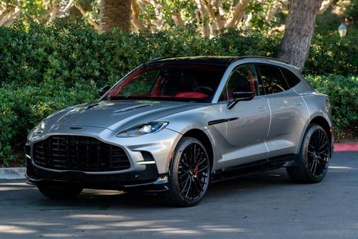 2023 Aston Martin DBX 707