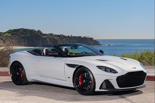 2023 Aston Martin DBS Volante
