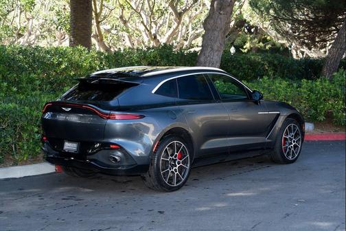 2021 Aston Martin DBX 