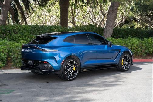 2023 Aston Martin DBX 707