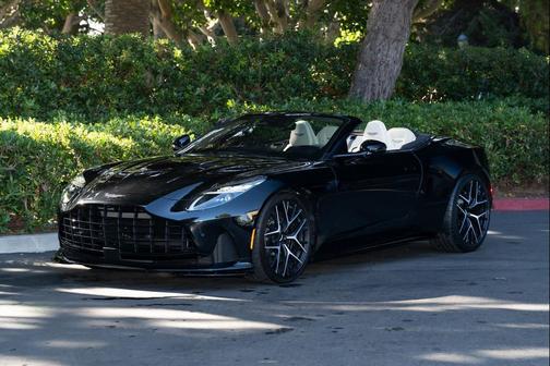 2025 Aston Martin DB12 Volante