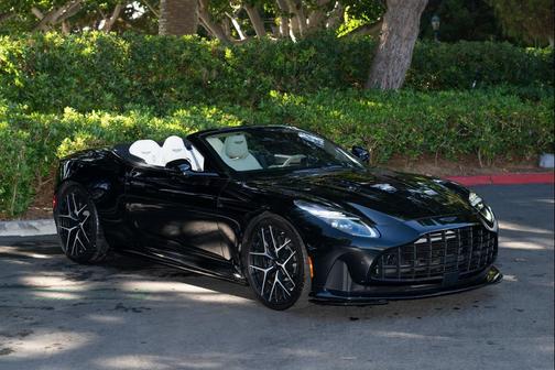 2025 Aston Martin DB12 Volante