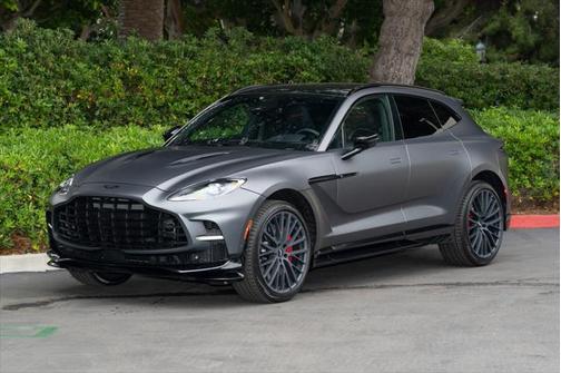 2025 Aston Martin DBX 707