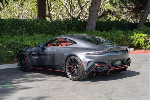 2026 Aston Martin Vantage Base