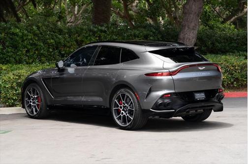 2024 Aston Martin DBX 707