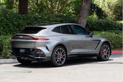 2024 Aston Martin DBX 707