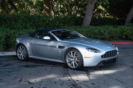 2015 Aston Martin V8 Vantage Base