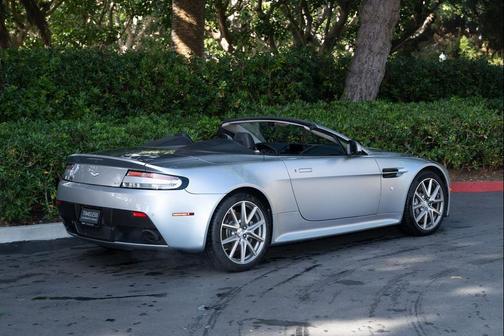 2015 Aston Martin V8 Vantage Base