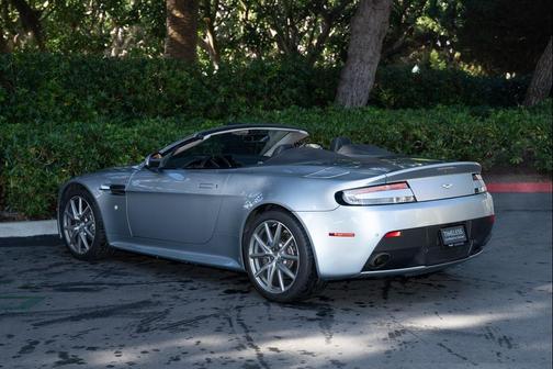 2015 Aston Martin V8 Vantage Base