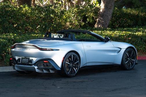 2023 Aston Martin Vantage Roadster