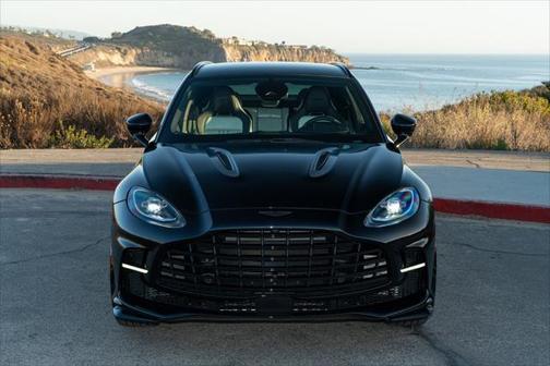 2025 Aston Martin DBX 707