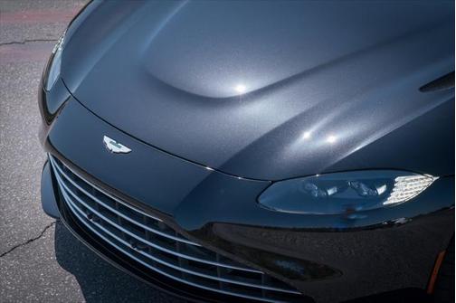 2022 Aston Martin Vantage Roadster