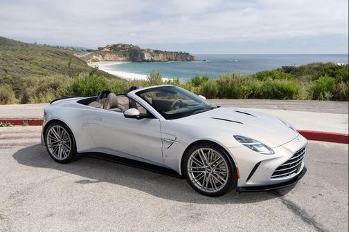 Bronze 2026 Aston Martin Vantage S