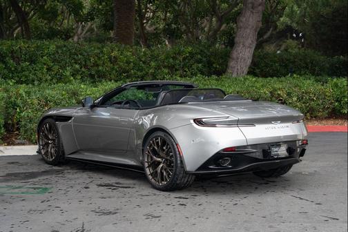2025 Aston Martin DB12 Volante