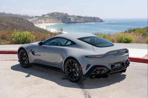 2025 Aston Martin Vantage 