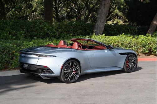 2021 Aston Martin DBS Superleggera Volante
