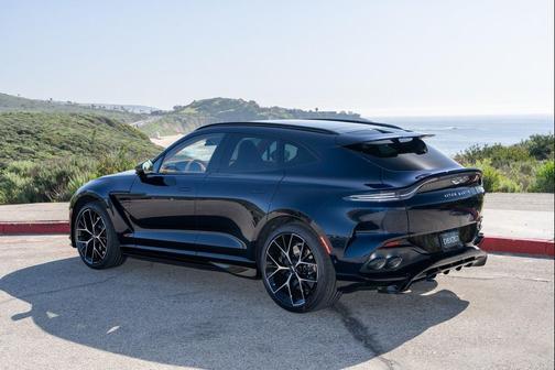 2026 Aston Martin DBX 707
