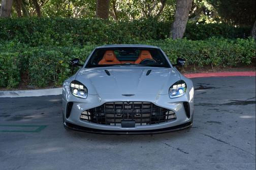 2025 Aston Martin Vantage 