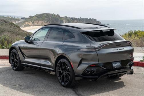 2025 Aston Martin DBX 707