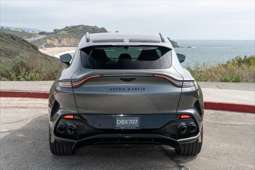 2025 Aston Martin DBX 707