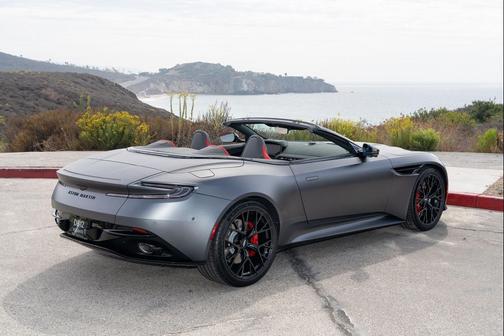 2025 Aston Martin DB12 Volante