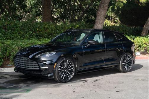 2023 Aston Martin DBX 707