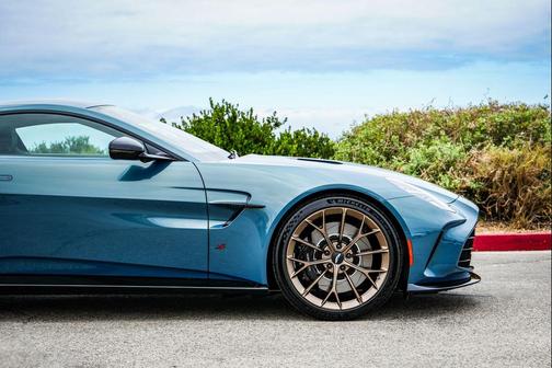 Sapphire 2026 Aston Martin Vantage S